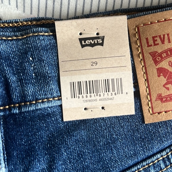 Levi’s Denim shorts - Picture 3 of 3